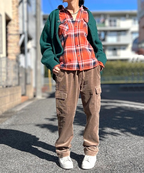 BEATJIVE（ビートジャイブ）の「コーデュロイ カーゴパンツ ワイド テーパード パンツ レディース（カーゴパンツ・レディース・ベージュ/ブラック/カーキ・LARGE/MEDIUM）」の8枚目の写真