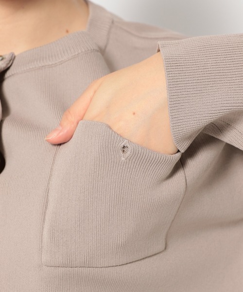 mysty woman(ミスティウーマン)の「メタルボタンジャケットライクカーディガン 315507(カーディガン/ボレロ・レディース・グレイッシュベージュ/オフホワイト/ライトブルー/ブラック・FREE)」の14枚目の写真