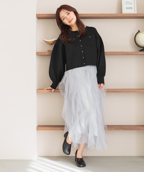 mysty woman(ミスティウーマン)の「メタルボタンジャケットライクカーディガン 315507(カーディガン/ボレロ・レディース・グレイッシュベージュ/オフホワイト/ライトブルー/ブラック・FREE)」の20枚目の写真