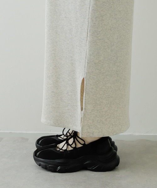 SENSE OF PLACE by URBAN RESEARCH(センスオブプレイスバイアーバンリサーチ)の「デザインネックカットワンピース(ワンピース・レディース・ブラック/オートミール/チャコールグレー・S/ONE)」の8枚目の写真