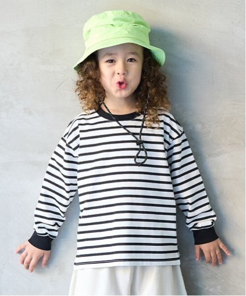 b・ROOM(ビールーム)の「【カイテキ天竺】ボーダー長袖Tシャツ(Tシャツ/カットソー・キッズ・ブラック/ダークグリーン/レッド/マスタード/ターコイズブルー・110cm/100cm/120cm/130cm/140cm/150cm)」の1枚目の写真