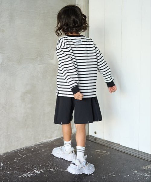 b・ROOM(ビールーム)の「【カイテキ天竺】ボーダー長袖Tシャツ(Tシャツ/カットソー・キッズ・ブラック/ダークグリーン/レッド/マスタード/ターコイズブルー・110cm/100cm/120cm/130cm/140cm/150cm)」の12枚目の写真