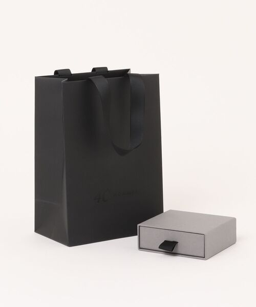 4℃ HOMME+(ヨンドシーオムプラス)の「【8月誕生石】シルバー ペリドット ピアス/片耳用(ピアス(片耳用)・メンズ・シルバー・FREE)」の6枚目の写真