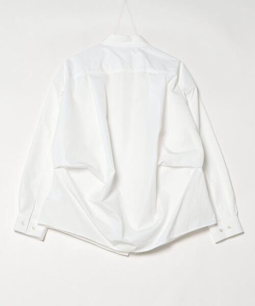 SOFTHYPHEN（ソフトハイフン）の「TUCKED DETAIL OVERSIZED SHIRT