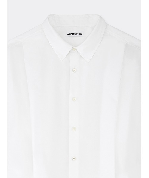 SOFTHYPHEN（ソフトハイフン）の「TUCKED DETAIL OVERSIZED SHIRT