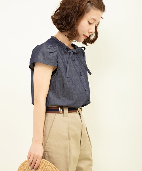 CHILD WOMAN（チャイルドウーマン）の「綿ラミーライトデニム 細ボウタイブラウス（シャツ/ブラウス・レディース・ネイビー・FREE）」の3枚目の写真
