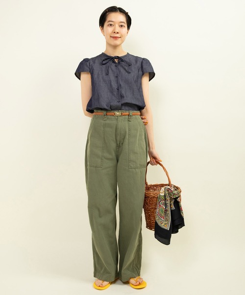 CHILD WOMAN（チャイルドウーマン）の「綿ラミーライトデニム 細ボウタイブラウス（シャツ/ブラウス・レディース・ネイビー・FREE）」の10枚目の写真