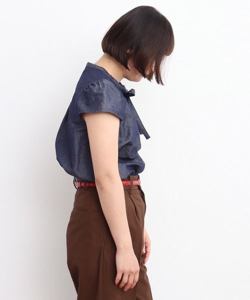 CHILD WOMAN（チャイルドウーマン）の「綿ラミーライトデニム 細ボウタイブラウス（シャツ/ブラウス・レディース・ネイビー・FREE）」の16枚目の写真
