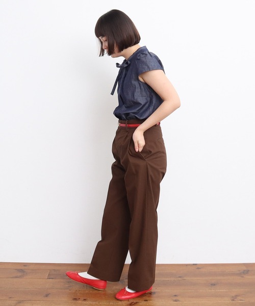 CHILD WOMAN（チャイルドウーマン）の「綿ラミーライトデニム 細ボウタイブラウス（シャツ/ブラウス・レディース・ネイビー・FREE）」の19枚目の写真