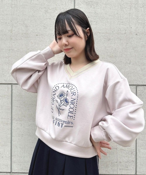 F i.n.t(フィント)の「マーガレットロゴ刺繍スウェット【セットアップ可能】/ fint フィント(スウェット・レディース・オフホワイト/ライトブルー/ライトピンク・FREE)」の3枚目の写真