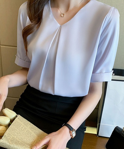 SallyLunn(サリーラン)の「【大人きれいめ♪デートやオフィスにも◎】Vネックシフォンブラウス(シャツ/ブラウス・レディース・パープル/ホワイト・MEDIUM/LARGE)」の3枚目の写真