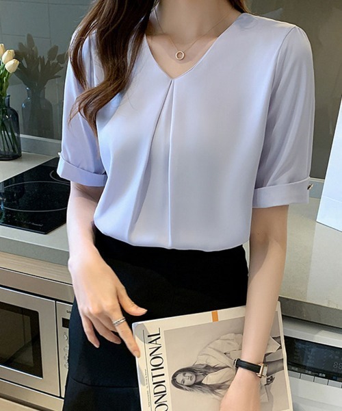 SallyLunn(サリーラン)の「【大人きれいめ♪デートやオフィスにも◎】Vネックシフォンブラウス(シャツ/ブラウス・レディース・パープル/ホワイト・MEDIUM/LARGE)」の4枚目の写真