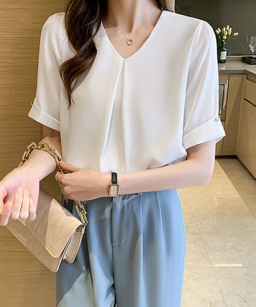 SallyLunn(サリーラン)の「【大人きれいめ♪デートやオフィスにも◎】Vネックシフォンブラウス(シャツ/ブラウス・レディース・パープル/ホワイト・MEDIUM/LARGE)」の7枚目の写真