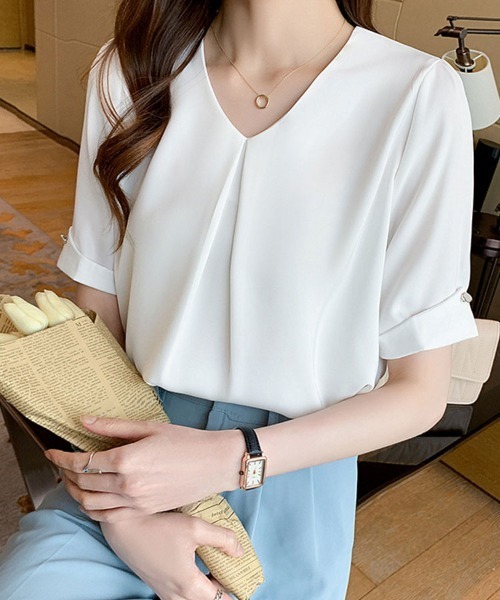 SallyLunn(サリーラン)の「【大人きれいめ♪デートやオフィスにも◎】Vネックシフォンブラウス(シャツ/ブラウス・レディース・パープル/ホワイト・MEDIUM/LARGE)」の8枚目の写真