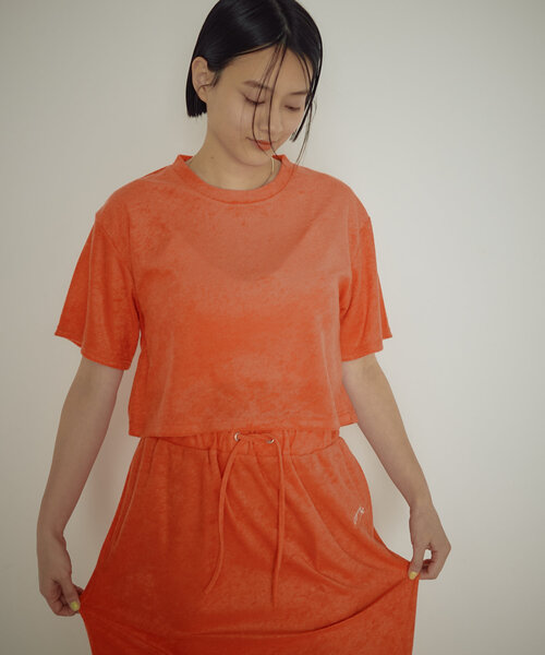 earthy(アーシー)の「パイルTEE(Tシャツ/カットソー・レディース・ブラック/ベージュ/オレンジ・FREE)」の1枚目の写真