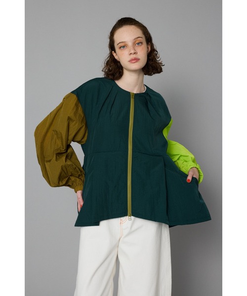 HeRIN.CYE(ヘリンドットサイ)の「Nylon tuck blouson ナイロンタックブルゾン(ブルゾン・レディース・グリーン系その他/ブラック/ブルー系その他・FREE)」の2枚目の写真