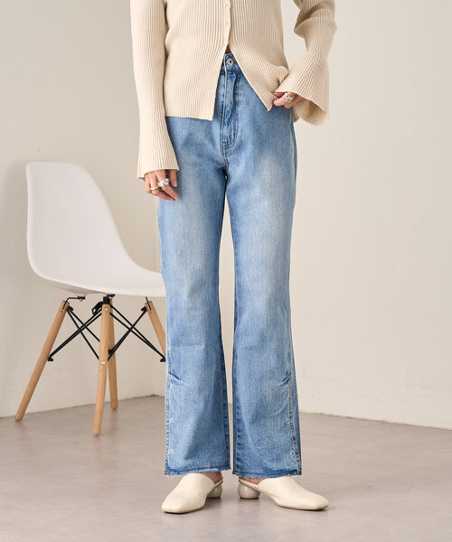 Kastane（カスタネ）の「【低身長サイズ/高身長サイズ/3サイズ展開】B ボタンスリットデニム（デニムパンツ・レディース・ブラック/ブルー・2/1/0）」の3枚目の写真