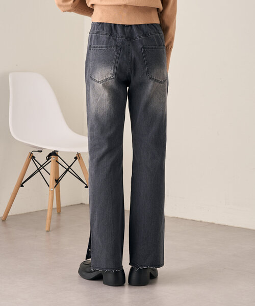 Kastane（カスタネ）の「【低身長サイズ/高身長サイズ/3サイズ展開】B ボタンスリットデニム（デニムパンツ・レディース・ブラック/ブルー・2/1/0）」の22枚目の写真