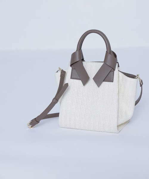 NATURAL BEAUTY BASIC(ナチュラルビューティーベーシック)の「◇PPリボンハンドルトートバッグ(トートバッグ・レディース・オフホワイト/ブラウン/ベージュ・フリ-)」の2枚目の写真