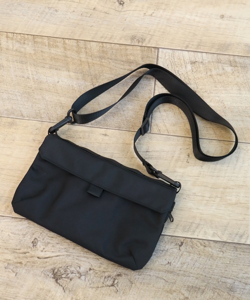 GERRY(ジェリー)の「【GERRY/ジェリー】2WAY マルチサコッシュ (撥水加工)(ショルダーバッグ・メンズ・チャコール/ブラック・FREE)」の16枚目の写真