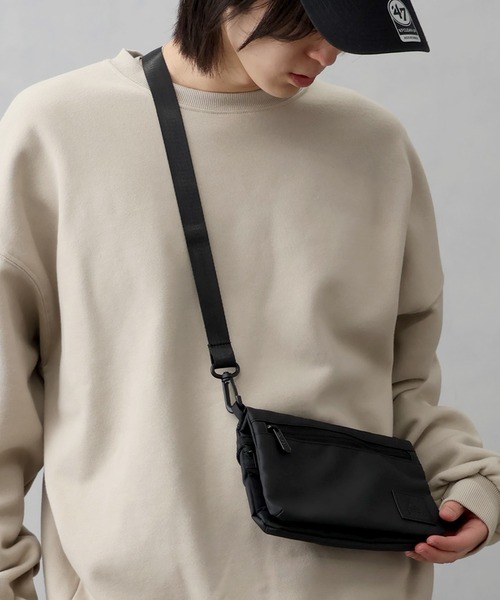 GERRY(ジェリー)の「【GERRY/ジェリー】2WAY マルチサコッシュ (撥水加工)(ショルダーバッグ・メンズ・チャコール/ブラック・FREE)」の11枚目の写真