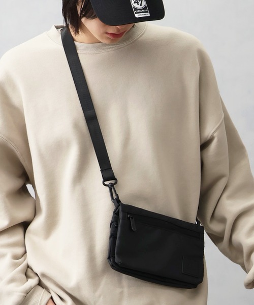 GERRY(ジェリー)の「【GERRY/ジェリー】2WAY マルチサコッシュ (撥水加工)(ショルダーバッグ・メンズ・チャコール/ブラック・FREE)」の12枚目の写真