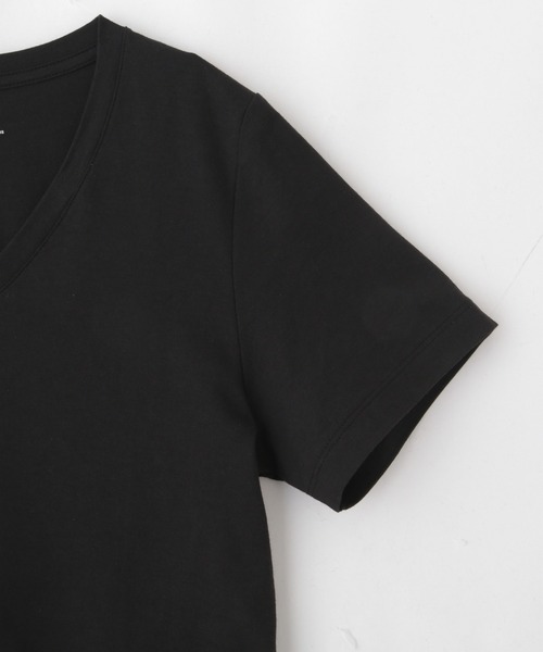 NANO universe（ナノユニバース）の「Anti Soaked(R) 汗染み防止VネックTシャツ（Tシャツ/カットソー・レディース・ホワイト/ブラック/カーキ/チャコール・S/M/L）」の6枚目の写真