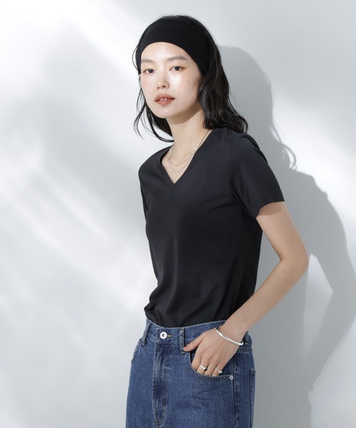 NANO universe（ナノユニバース）の「Anti Soaked(R) 汗染み防止VネックTシャツ（Tシャツ/カットソー・レディース・ホワイト/ブラック/カーキ/チャコール・S/M/L）」の12枚目の写真