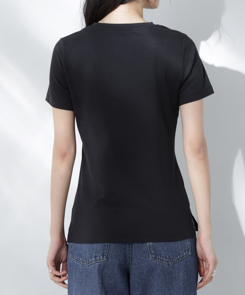 NANO universe（ナノユニバース）の「Anti Soaked(R) 汗染み防止VネックTシャツ（Tシャツ/カットソー・レディース・ホワイト/ブラック/カーキ/チャコール・S/M/L）」の19枚目の写真