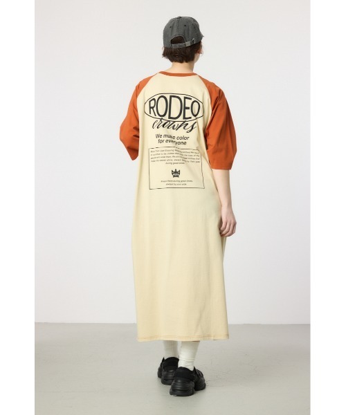 RODEO CROWNS WIDE BOWL(ロデオクラウンズワイドボウル)の「ロゴラグランスリーブワンピース(ワンピース・レディース・カーキ/ブラック/ブラウン/オフホワイト・FREE)」の16枚目の写真