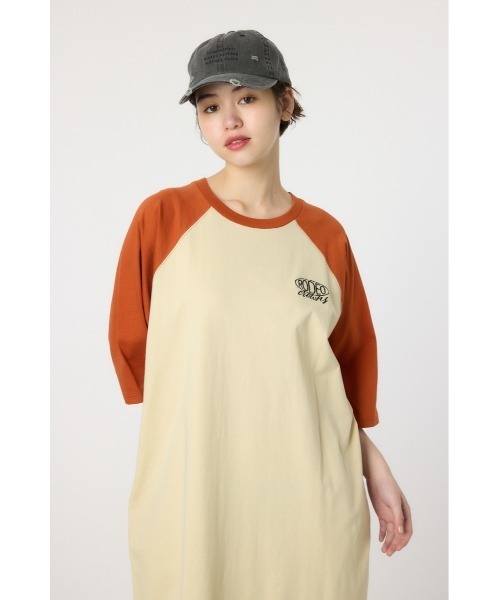 RODEO CROWNS WIDE BOWL(ロデオクラウンズワイドボウル)の「ロゴラグランスリーブワンピース(ワンピース・レディース・カーキ/ブラック/ブラウン/オフホワイト・FREE)」の15枚目の写真