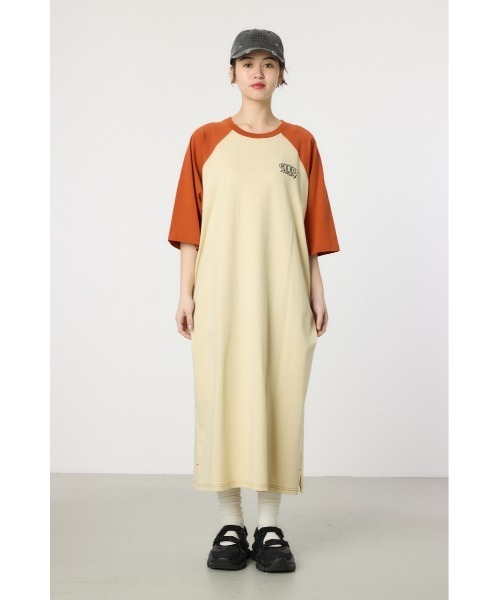 RODEO CROWNS WIDE BOWL(ロデオクラウンズワイドボウル)の「ロゴラグランスリーブワンピース(ワンピース・レディース・カーキ/ブラック/ブラウン/オフホワイト・FREE)」の12枚目の写真