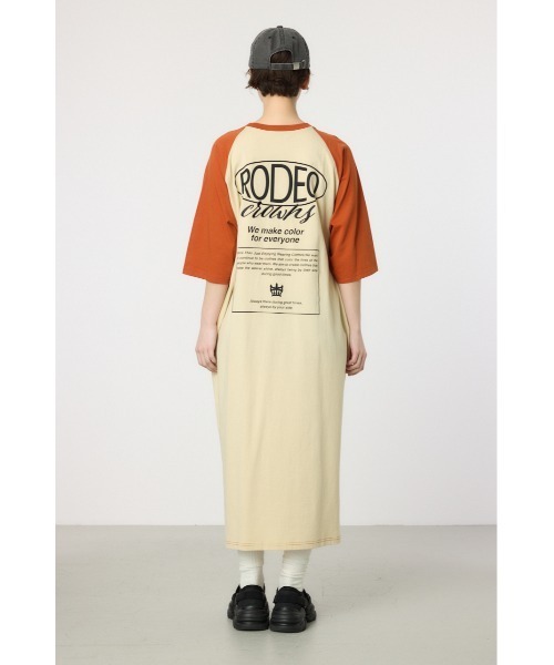 RODEO CROWNS WIDE BOWL(ロデオクラウンズワイドボウル)の「ロゴラグランスリーブワンピース(ワンピース・レディース・カーキ/ブラック/ブラウン/オフホワイト・FREE)」の10枚目の写真