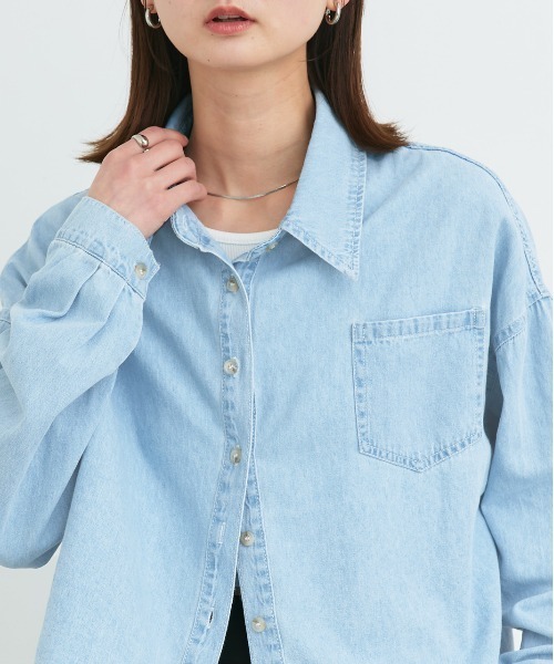 ad thie(アドティエ)の「ポケット付き ショート丈デニムシャツ(シャツ/ブラウス・レディース・インディゴブルー/サックスブルー/ブルー・FREE)」の8枚目の写真