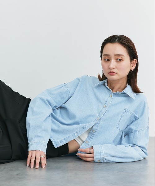 ad thie(アドティエ)の「ポケット付き ショート丈デニムシャツ(シャツ/ブラウス・レディース・インディゴブルー/サックスブルー/ブルー・FREE)」の13枚目の写真