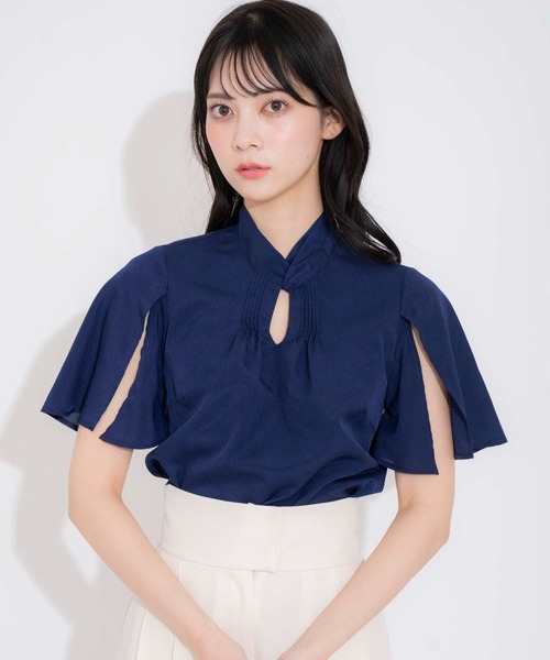 NOELA(ノエラ)の「フレアスリーブツイストブラウス(シャツ/ブラウス・レディース・オフホワイト/ネイビー/ベージュ・フリー)」の10枚目の写真