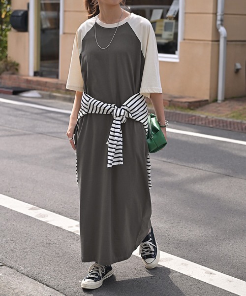HUG.U(ハグユー)の「ラグランTシャツ ワンピース(ワンピース・レディース・アイボリー/グレー・FREE)」の19枚目の写真