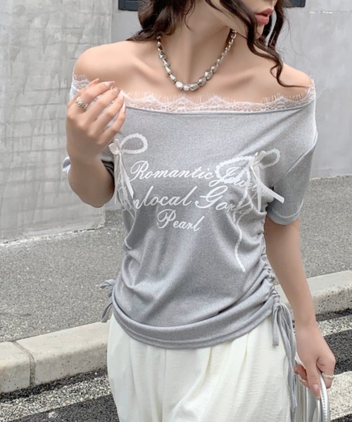SHEENA(シーナ)の「リボンプリントサイドドロストレースネックTシャツ(Tシャツ/カットソー・レディース・グレー/ブラック/ホワイト・M)」の9枚目の写真