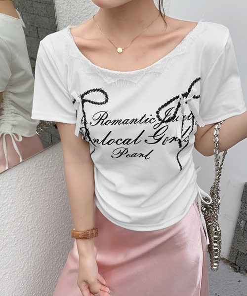 SHEENA(シーナ)の「リボンプリントサイドドロストレースネックTシャツ(Tシャツ/カットソー・レディース・グレー/ブラック/ホワイト・M)」の7枚目の写真