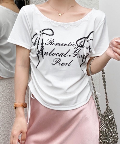 SHEENA(シーナ)の「リボンプリントサイドドロストレースネックTシャツ(Tシャツ/カットソー・レディース・グレー/ブラック/ホワイト・M)」の5枚目の写真