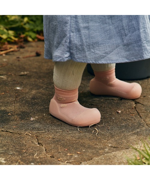 Attipas(アティパス)の「Attipas/Baby Shell ベイビーシェル(その他シューズ・キッズ・ピンク・12.5cm/11.5cm)」の9枚目の写真