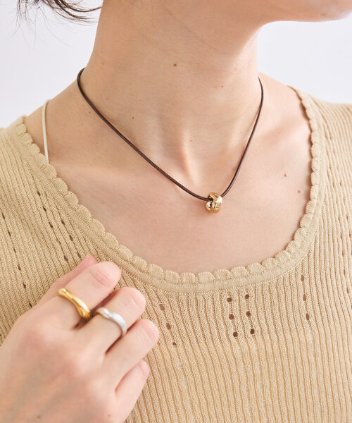 RIVE DROITE（リヴドロワ）の「【存在感が光る】リングモチーフコードネックレス（ネックレス・レディース・ブラウン/ブラック・FREE）」の2枚目の写真