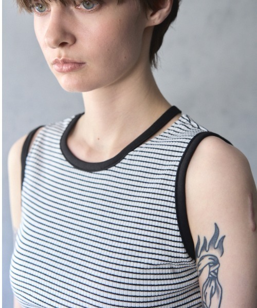 Muel Chic(ミュエルシック)の「Lay border tanktop レイボーダータンクトップ(タンクトップ・レディース・ブラック/ホワイト/ライトグリーン/モカ・FREE)」の12枚目の写真