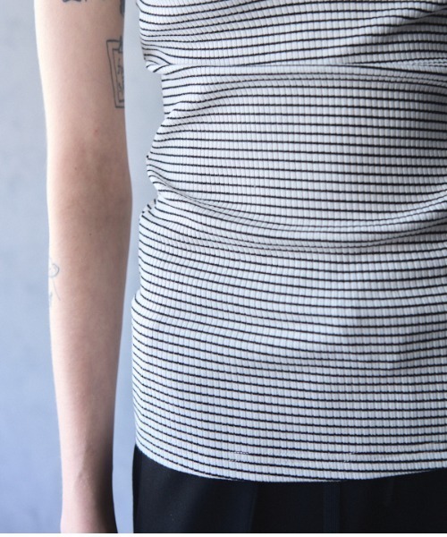 Muel Chic(ミュエルシック)の「Lay border tanktop レイボーダータンクトップ(タンクトップ・レディース・ブラック/ホワイト/ライトグリーン/モカ・FREE)」の13枚目の写真