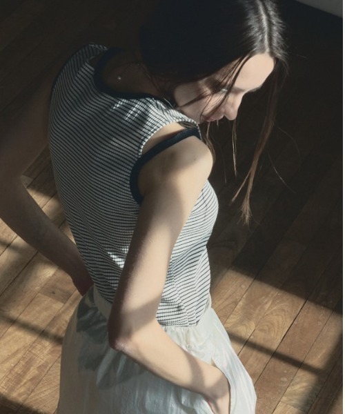 Muel Chic(ミュエルシック)の「Lay border tanktop レイボーダータンクトップ(タンクトップ・レディース・ブラック/ホワイト/ライトグリーン/モカ・FREE)」の17枚目の写真
