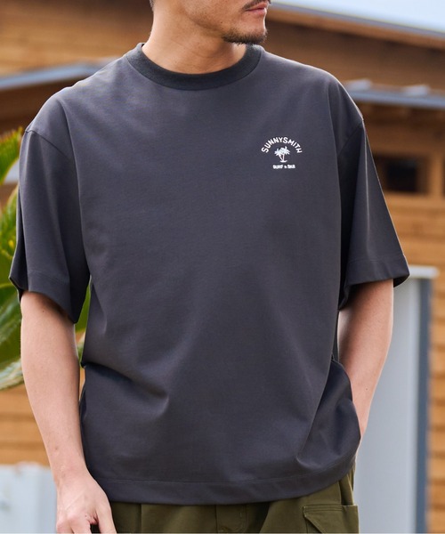 Sunny Smith(サニースミス)の「【SUNNY SMITH】ヤシの木アーチロゴワンポイント刺繍Tシャツ(CP)(Tシャツ/カットソー・メンズ・スモーク/アッシュグレー/ホワイト・L/M)」の14枚目の写真