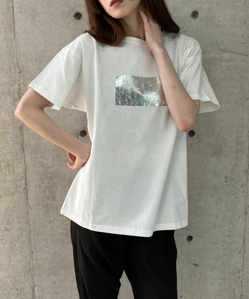GLAMOROUS JANE（グラマラスジェーン）の「アニマルシルバー箔プリントTシャツ（Tシャツ/カットソー・レディース・ゴールド/ブラック×ホワイト/ブラック×ゴールド/ピンク/シルバー・FREE）」の6枚目の写真