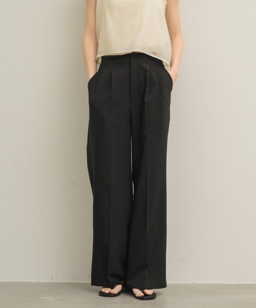 NEUNA(ヌナ)の「大人気のパンツがバージョンアップして登場!2タックパンツ(スラックス・レディース・アイボリー/ブラック/チャコールグレー・SMALL/MEDIUM/LARGE)」の17枚目の写真