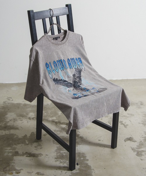 Revo.(レボ)の「グランジ フェード加工 ロック グラフィックプリント オーバーサイズ 半袖Tシャツ(Tシャツ/カットソー・メンズ・グレー/ブラウン/ブラック/ブラック系その他2/グレー系その他/ブラック系その他・M/L)」の4枚目の写真