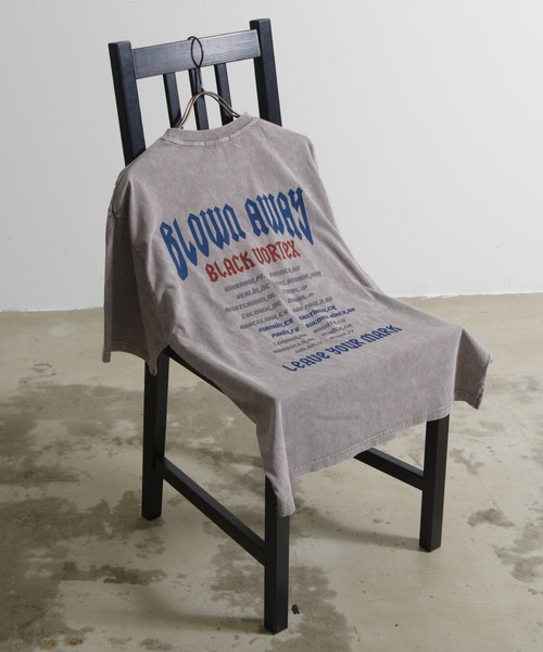 Revo.(レボ)の「グランジ フェード加工 ロック グラフィックプリント オーバーサイズ 半袖Tシャツ(Tシャツ/カットソー・メンズ・グレー/ブラウン/ブラック/ブラック系その他2/グレー系その他/ブラック系その他・M/L)」の12枚目の写真